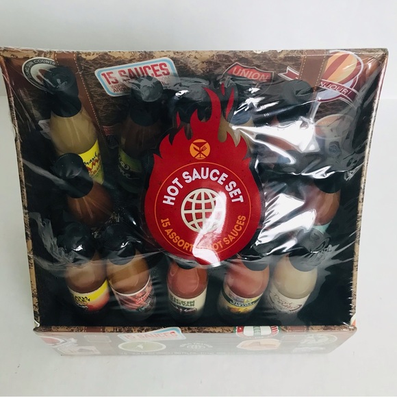 Hot Ticket World Traveler Hot Sauce Gift Set, 15-Pack Assorted Sauces - Picture 8 of 8
